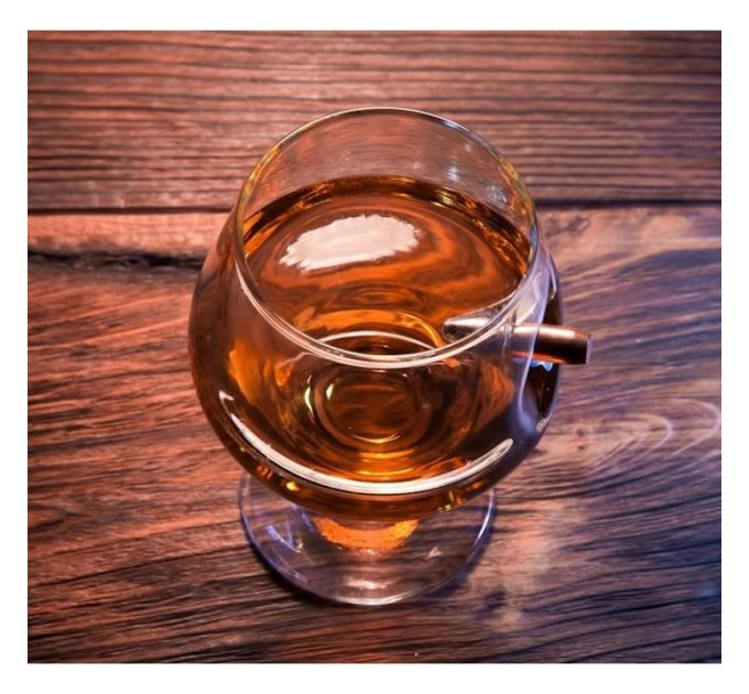 Келих для коньяку з кулею 7.62 мм