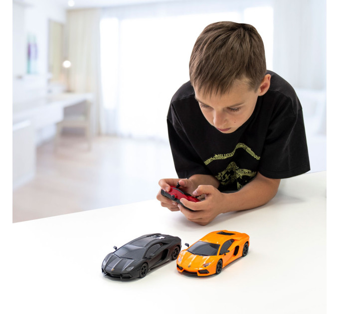 Автомобиль на радиоуправлении LAMBORGHINI AVENTADOR LP 700-4 KS DRIVE 124GLBO светятся фары