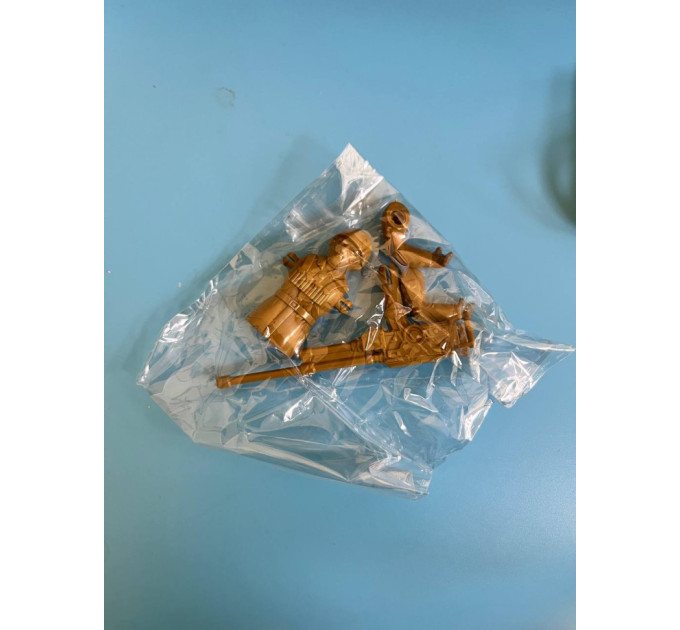 Танк на радиоуправлении 9995(Sand) звук, свет, подвижная кабина