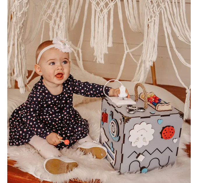 Розвиваюча іграшка Бізікуб Temple Group TG200165 23х23х23 см Сірий