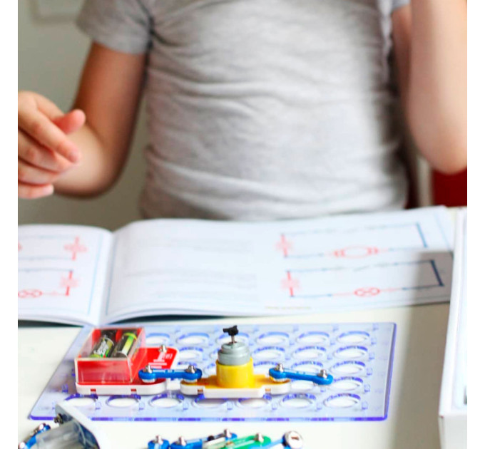 Электронный конструктор Знаток ZNATOK REW-K003, 180 схем