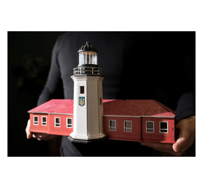 Конструктор деревянный 3D маяк с острова Змеиный с пристройкой (Украина) TMP-003, 146 деталей