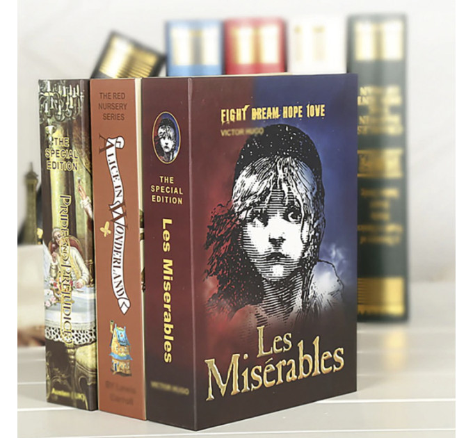 Книга сейф со страницами В.Гюго