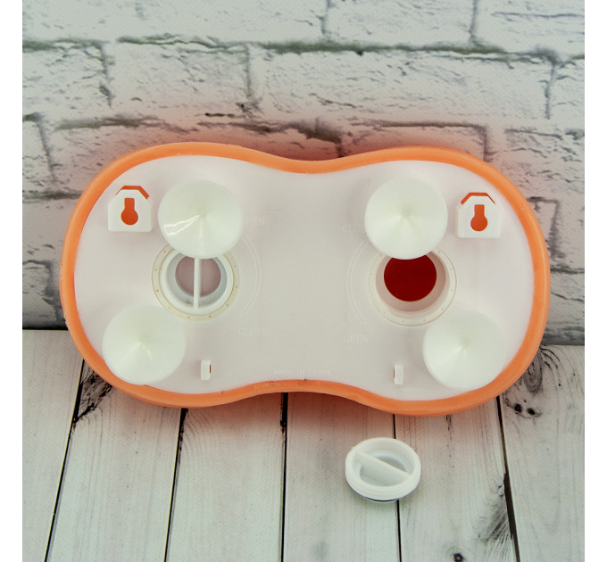 Диспенсер для мыла Грудь