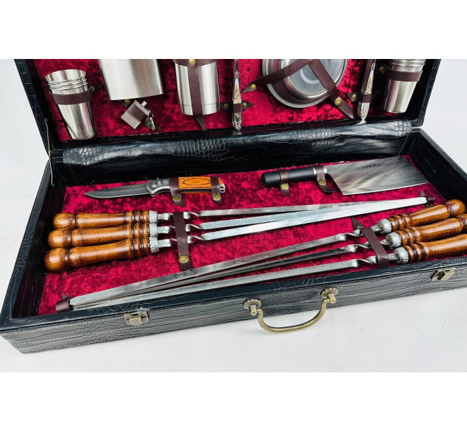 Набір шампурів у шкіряному кейсі VIP 4