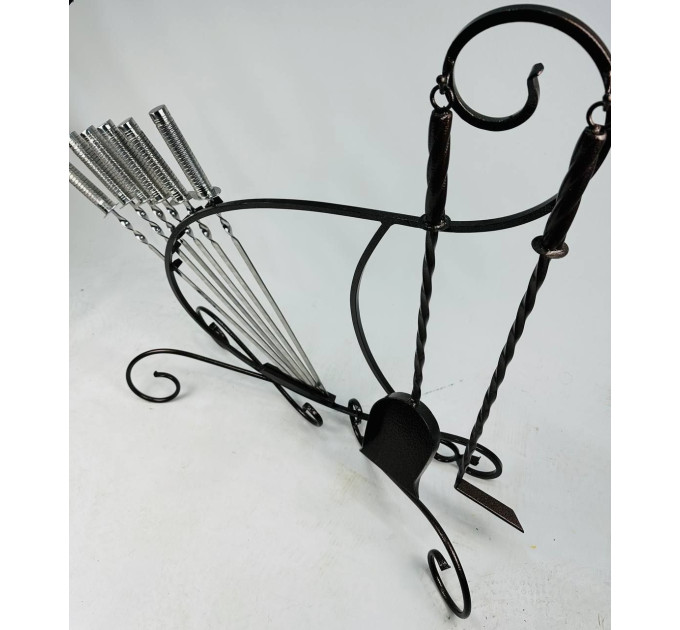 Набір шампурів та аксесуарів на металевій підставці