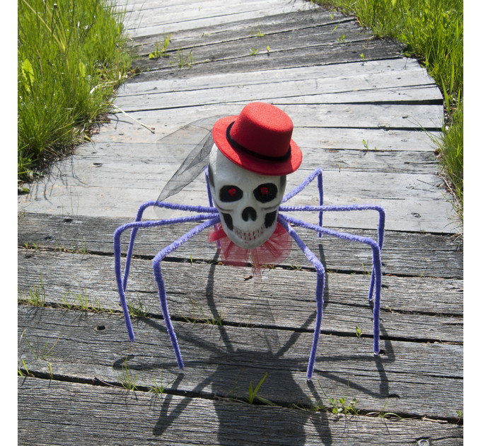 Павук готичний Королева темряви 72см з черепом (фіолетовий) 09951