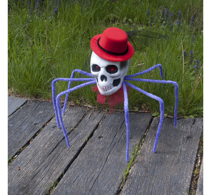 Павук готичний Королева темряви 72см з черепом (фіолетовий) 09951