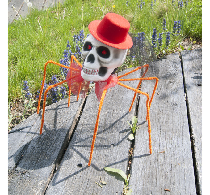 Паук готический Королева тьмы 72см с черепом (оранжевый) 09953