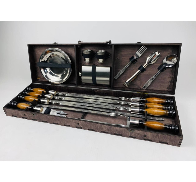 Подарочный набор на 34 предмета в кейсе из фанеры
