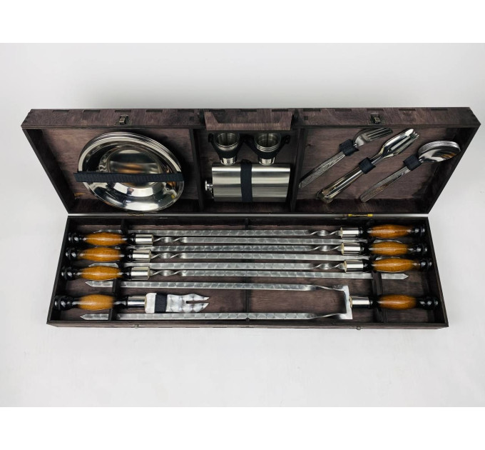 Подарочный набор на 34 предмета в кейсе из фанеры