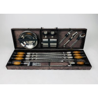 Подарочный набор на 34 предмета в кейсе из фанеры