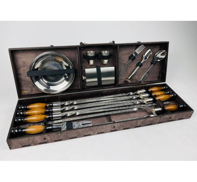 Подарочный набор на 34 предмета в кейсе из фанеры