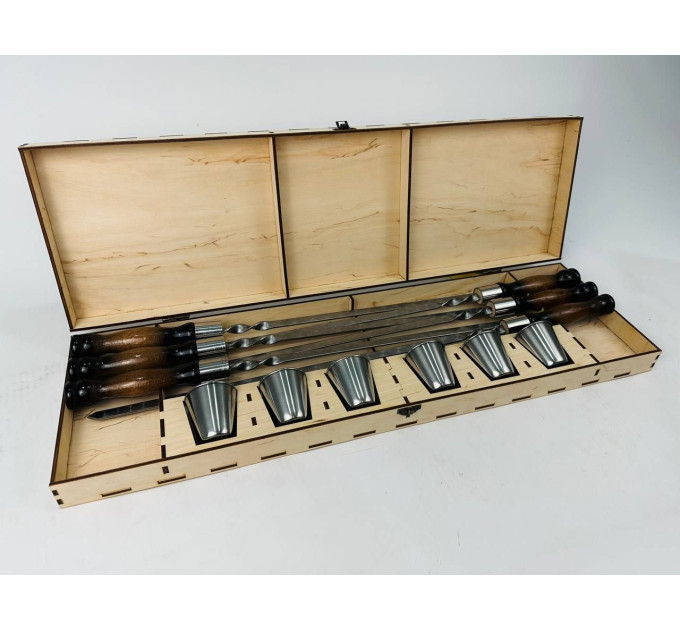 Подарочный набор "Вуд" с рюмками в кейсе из фанеры