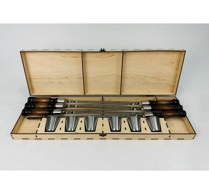 Подарочный набор "Вуд" с рюмками в кейсе из фанеры