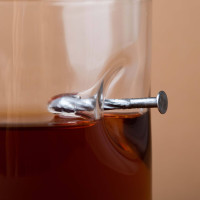 Стакан с гвоздем "В активном пох*е", русский, Тубус из шпона Стакан с гвоздем "В активном пох*е", русский, Тубус из шпона