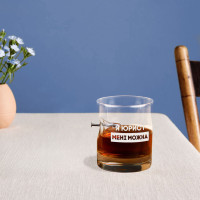 Склянка із цвяхом "Я юрист мені можна" в тубусі зі шпону
