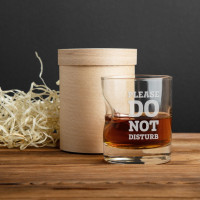 Стакан с пулей "Please do not disturb" для виски, английский, Тубус из шпона Стакан с пулей "Please do not disturb" для виски, английский, Тубус из шпона
