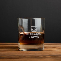 Стакан с пулей "Я спилась с пути" для виски, русский, Тубус из шпона